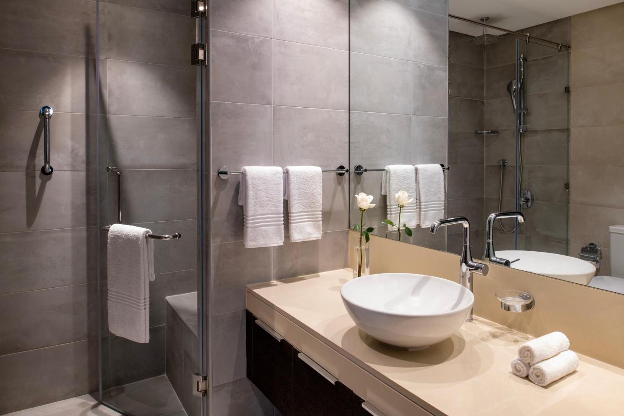 Le Mirage Walk Apartment *
