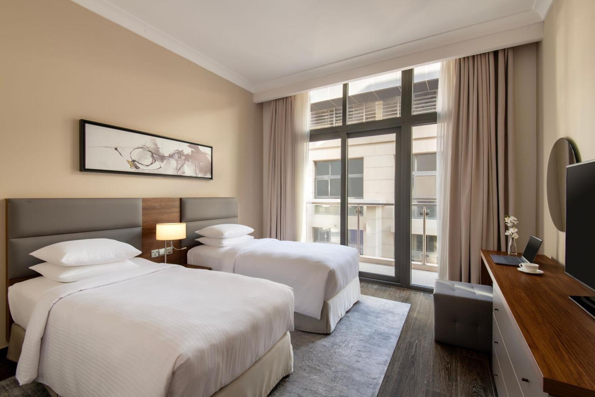 Marriott Executive Doha, Le Mirage Walk
