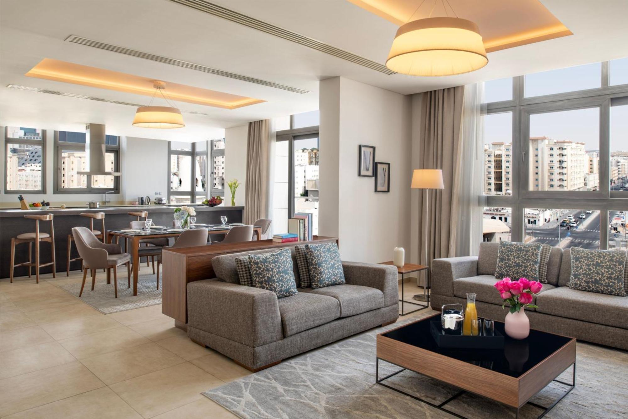 Marriott Executive Doha, Le Mirage Walk होटल के अलावा